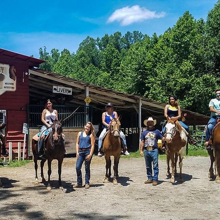 Forrest Hills Mountain Resort Dahlonega Bagian luar foto