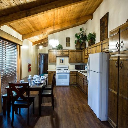 Forrest Hills Mountain Resort Dahlonega Bagian luar foto
